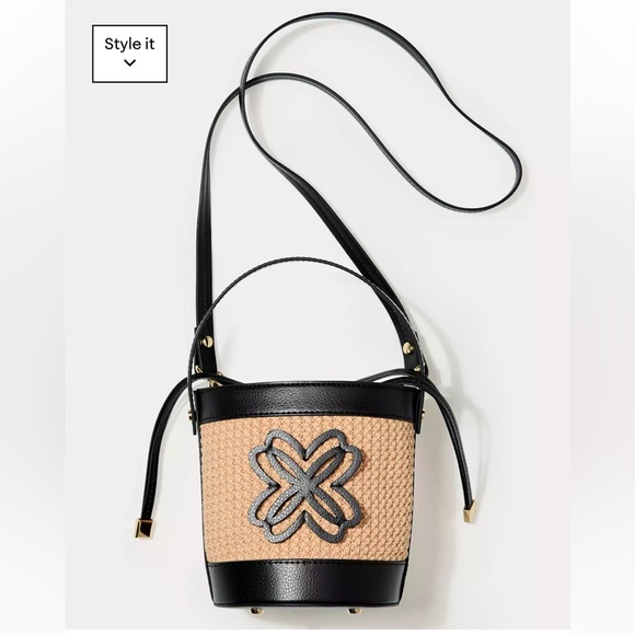 NWT Lilly Pulitzer Malia Raffia Bucket
Bag Elegant Black and Tan Bucket Bag - Picture 4 of 6